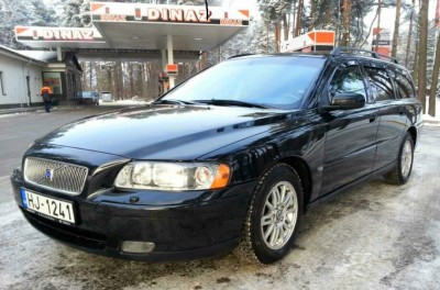volvo v70.jpg